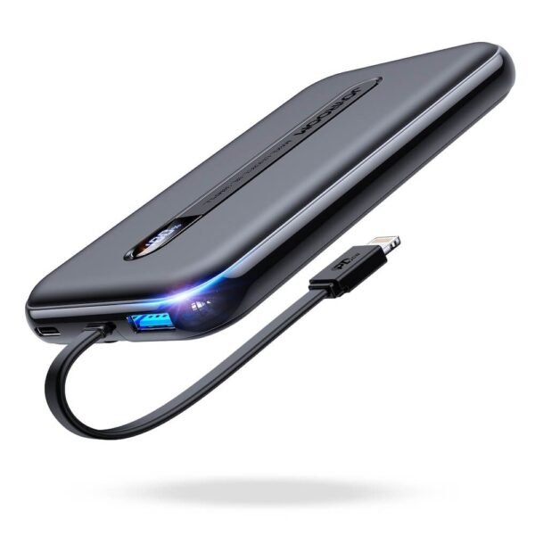 Външна батерия 10000 mAh с вграден Ligtning кабел и USB-C, USB-A и Lightning портове - Joyroom Power Bank with Lightning cable 20W 10000mAh (черен)